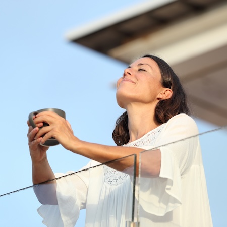 Neuroscientist shares one thing you should do 'every day' in first hour after waking up